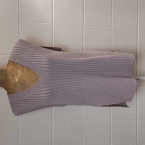 H&M Divided V-Neck Lavendar Over Sized Wide Ribbed Sweater Vest Side Slits